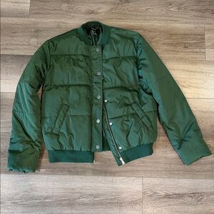 Forever 21 Women's Dark Green Puffer Jacket